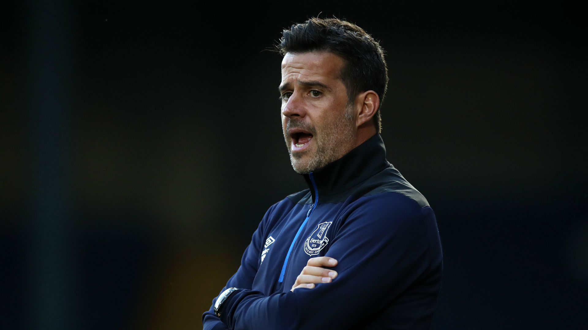 军主场取得 军主场取得